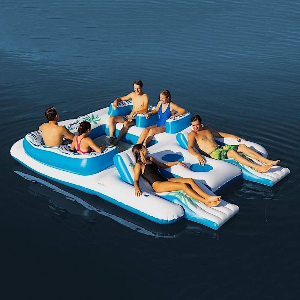 FLOATING LOUNGER