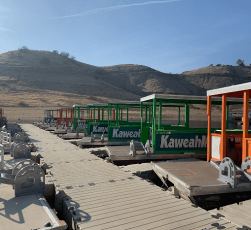 15 Passenger Wooden Patio Boat Rental