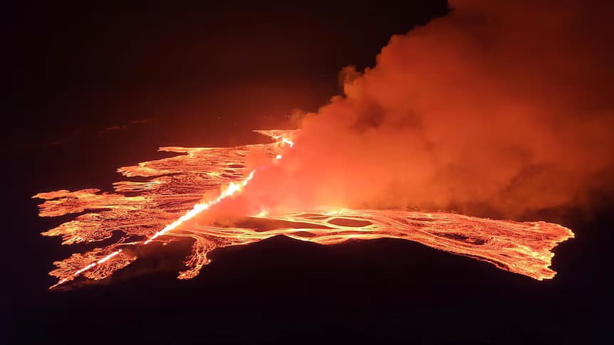Hawaii Volcano National Park & Black Sand Beach
