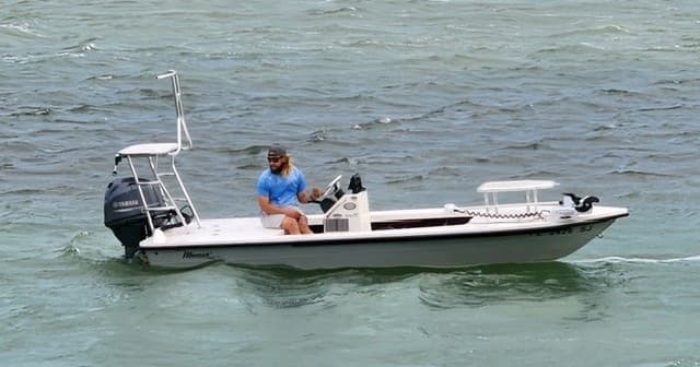 Maverick 17ft Poling Skiff 1 Hour Charter