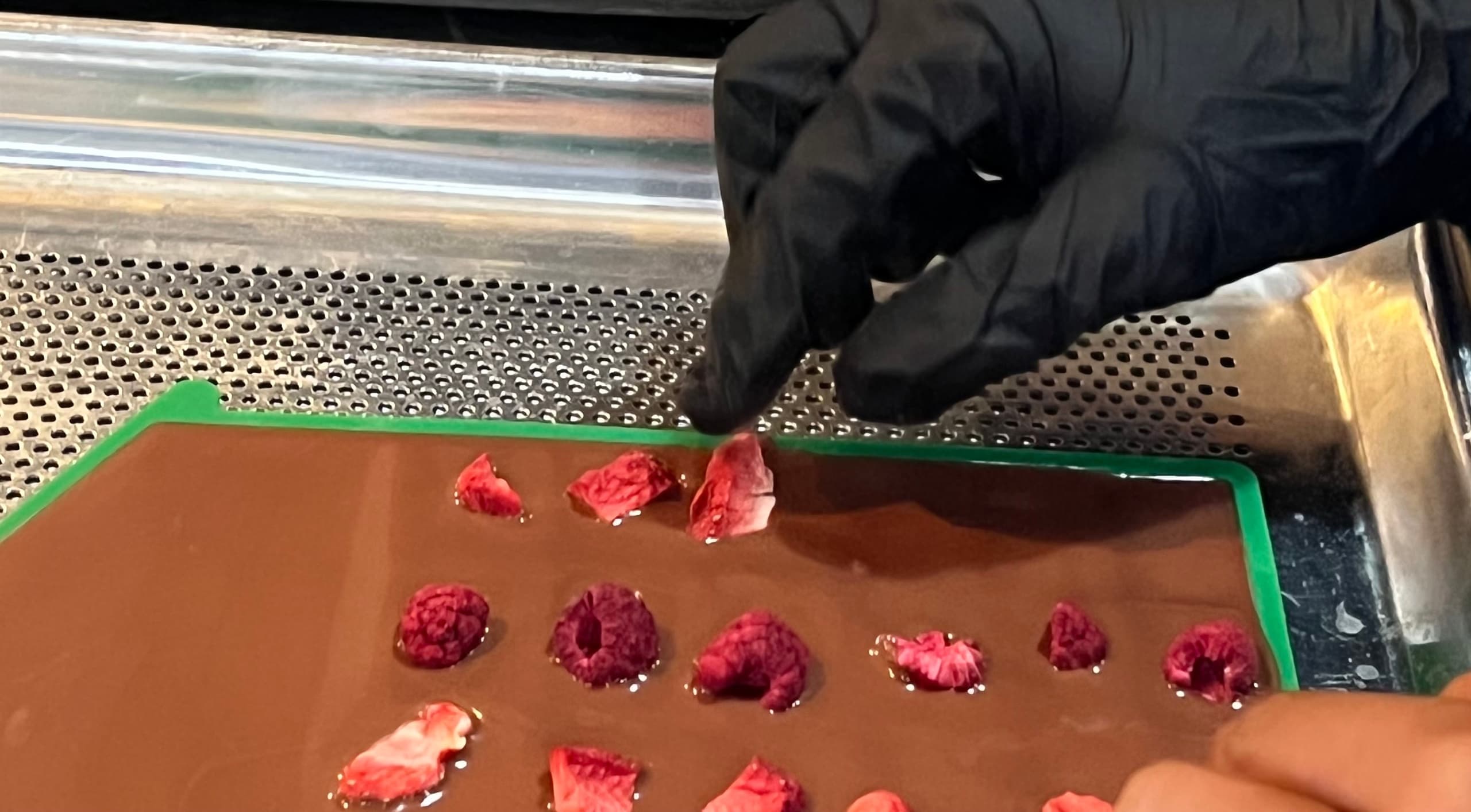 Design a Tray & Chocolate Bark!