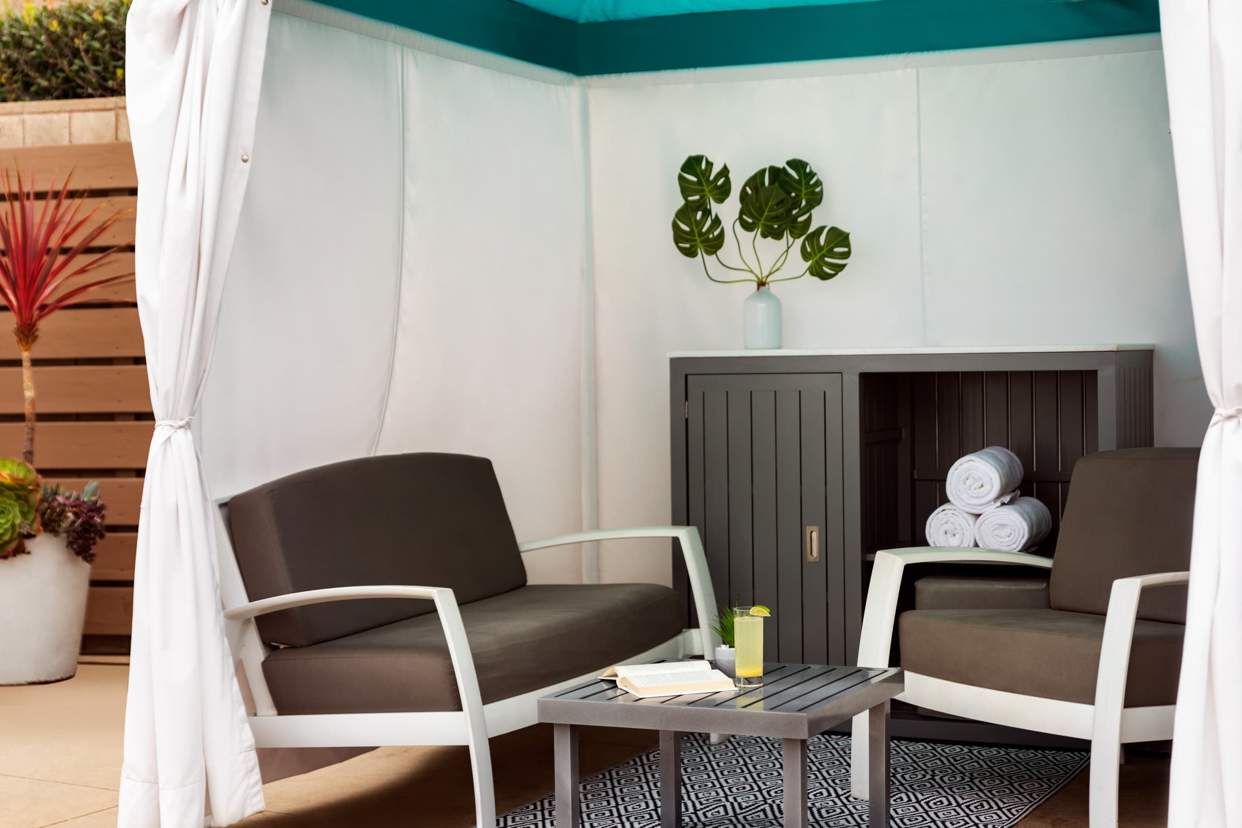 cielo pool Cabanas