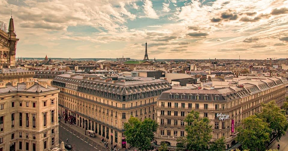 Emily in Paris Tour