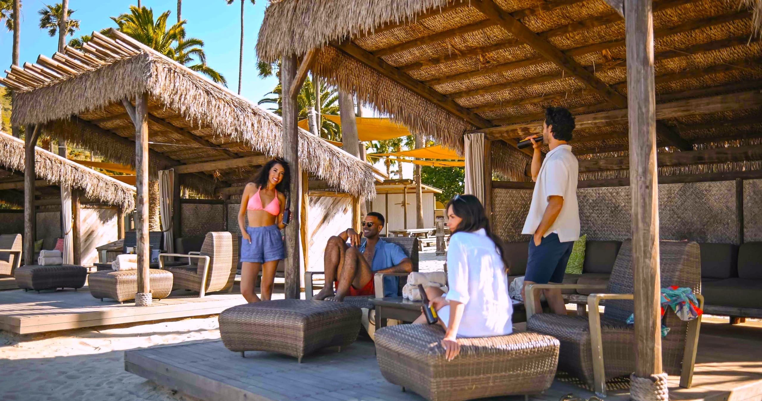 Palapas & Lounges
