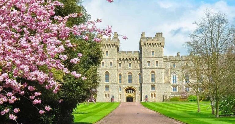 Windsor Castle, Stonehenge, Bath