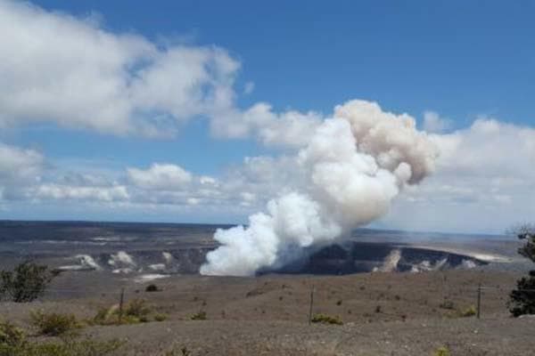 Private Volcanoes National Park Adventure Tour from Hilo