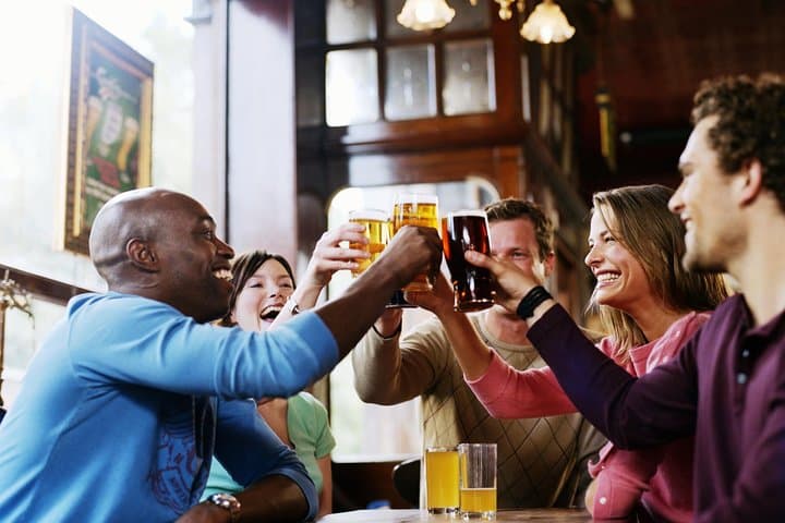 Boston Historic Pubs with Food & Drink, Ferry & Walking Tour