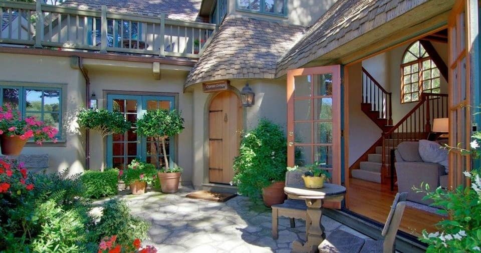 Carmel Walks Walking Tour
